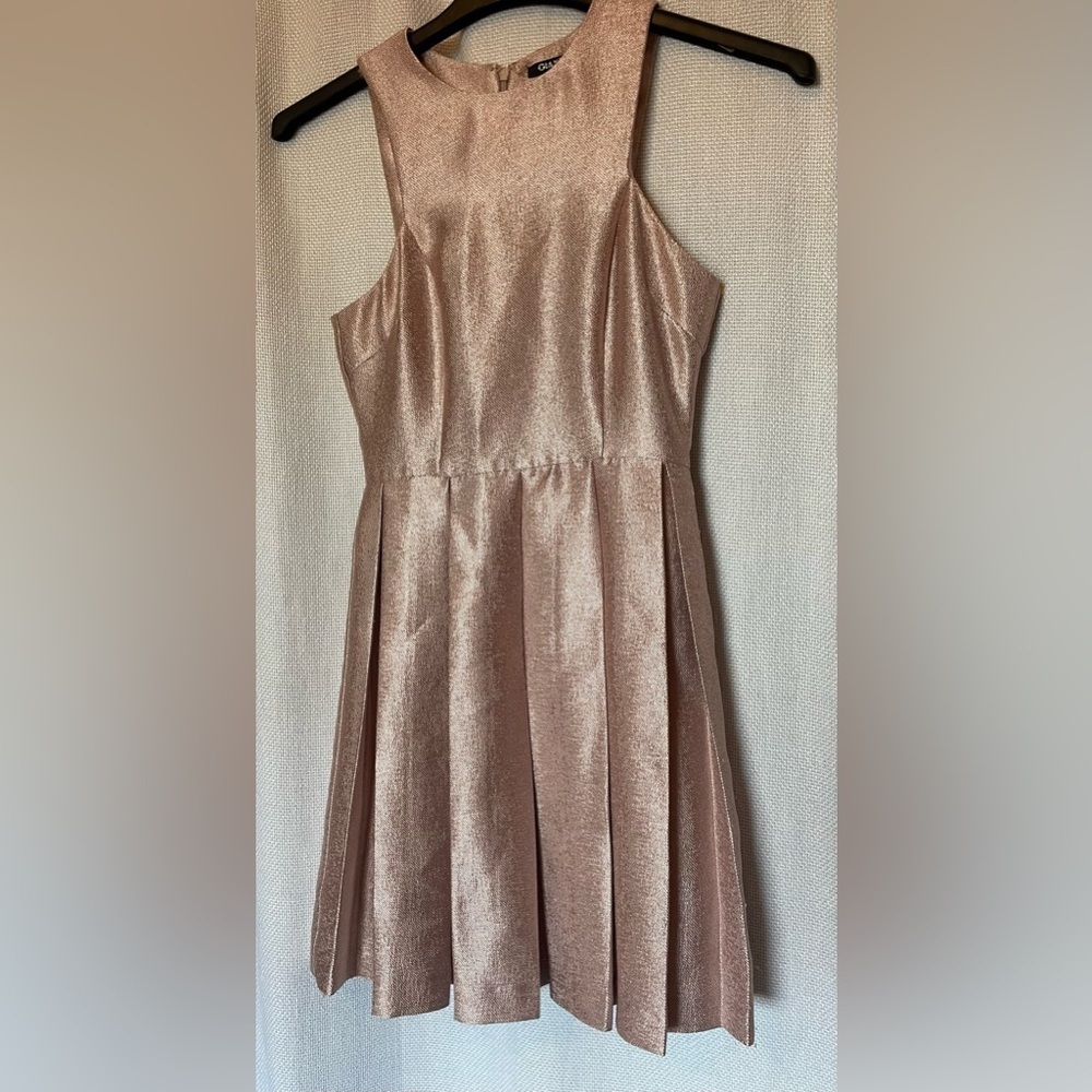 Gianni Bini blush metallic pleated swing dress - Picture 2 of 7